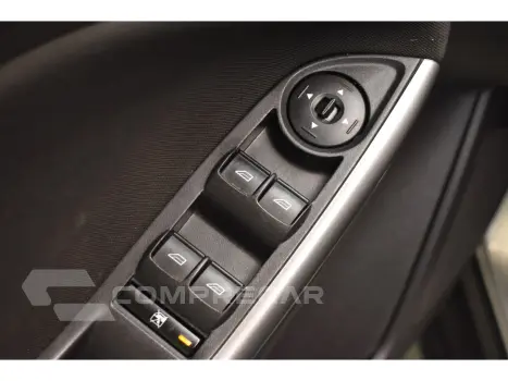 FOCUS 2.0 SE FASTBACK 16V FLEX 4P POWERSHIFT