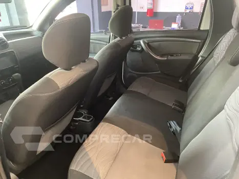 DUSTER 2.0 Tech Road II 4X2 16V
