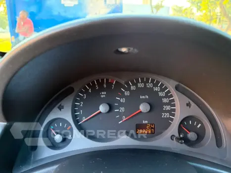 CORSA 1.8 MPFI Maxx 8V
