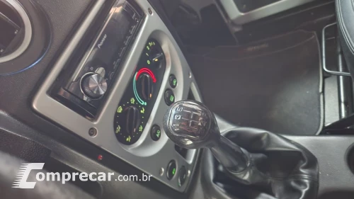 T-4 4x4 3.0 TB Int. Cap. Rígida Diesel