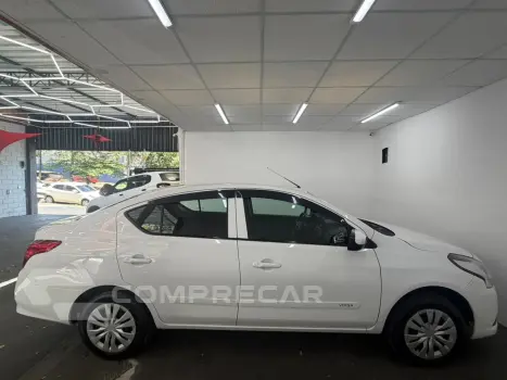 VERSA 1.0 12V FlexStart 4p Mec.