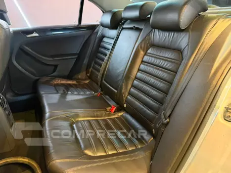 Jetta 2.0 Tsi Highline 211Cv Gasolina 4P Tiptronic