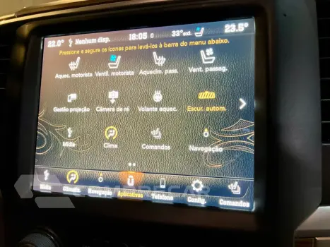 1500 5.7 V8 CLASSIC LARAMIE CABINE DUPLA 4X4 AUTOMÁTICO