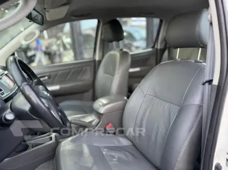 Hilux CD SRV 4x4 2.7 Flex 16V Aut.