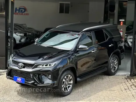 Toyota HILUX SWDMDA4MD 4 portas