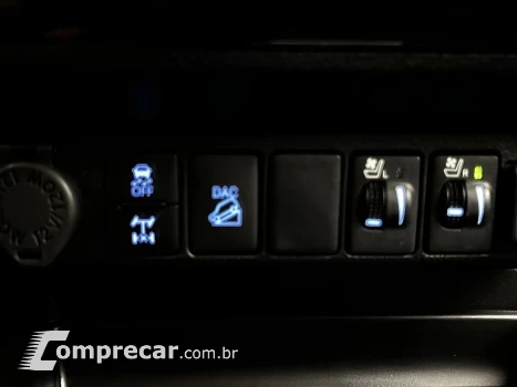 HILUX 2.8 D-4D TURBO CD SRX PLUS 4X4 AUTOMÁTICO