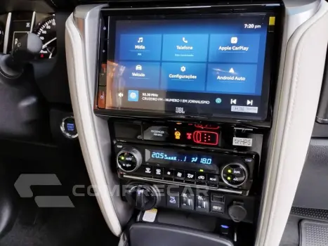 HILUX SW4 2.8 D-4D TURBO DIESEL DIAMOND 7L 4X4 AUTOMÁTICO