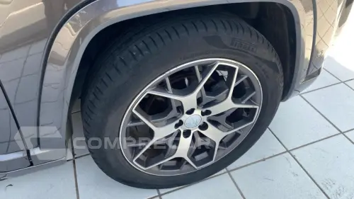 JEEP COMMANDER 1.3 T270 TURBO OVERLAND