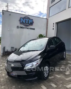 CHEVROLET ONIX HATCH LS 1.0 8V FlexPower 5p Mec. 4 portas