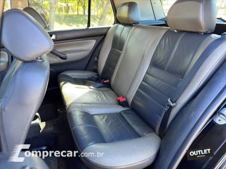 GOLF 1.6 MI SPORTLINE 8V FLEX 4P MANUAL