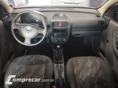 CORSA 1.8 MPFI Sedan 8V