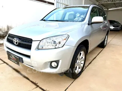 Toyota RAV4 2.4 4X2 16V 170cv 4 portas