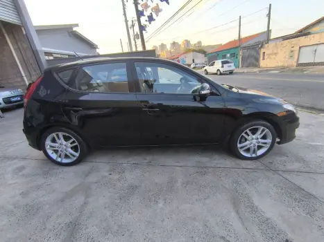 i30 2.0 16V 145cv 5p Mec.