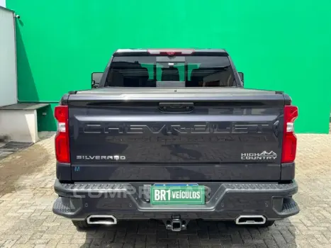 SILVERADO 5.3 V8 GASOLINA 1500 HIGH COUNTRY 4X4 AUTOMÁTICO