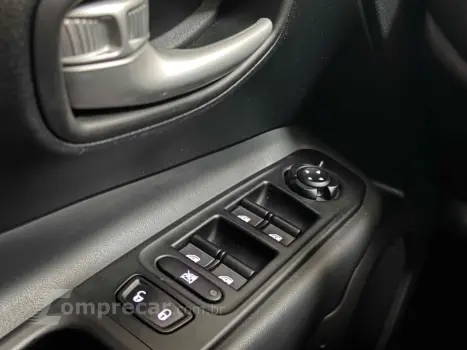 RENEGADE 1.3 T270 TURBO FLEX LONGITUDE AT6