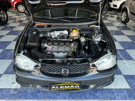 CORSA 1.0 MPFI Milenium Sedan 8V