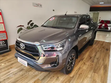 Toyota HILUX 2.8 D-4D TURBO DIESEL CD SRV 4X4 AUTOMÁTICO 4 portas