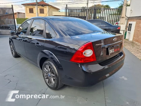 FOCUS 2.0 GLX Sedan 16V