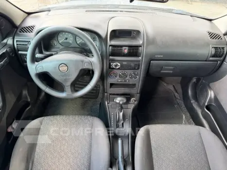 ASTRA SEDAN - 2.0 MPFI ADVANTAGE SEDAN 8V 4P AUTOMÁTICO