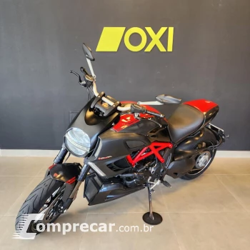 DIAVEL 1198 Carbon