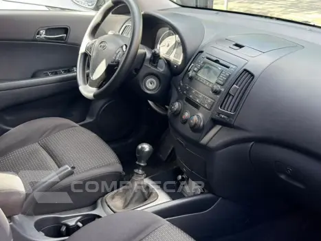 I30 2.0 Mpfi Gls 16V Gasolina 4P Manual