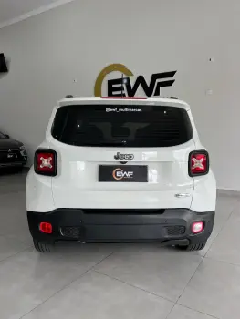 Renegade Longitude 1.8 4x2 Flex 16V Aut.