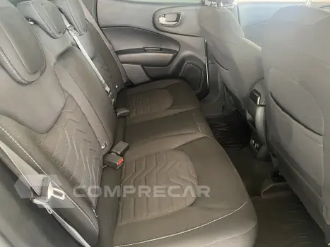 TORO 2.0 16V Turbo Freedom 4WD AT9