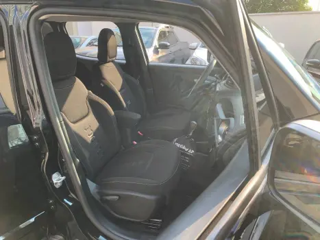 Renegade T270 1.3 TB 4x2 Flex Aut.