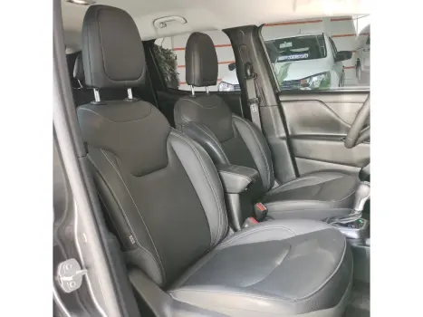 RENEGADE 1.3 T270 TURBO FLEX LONGITUDE AT6