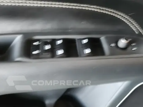 COMPASS 2.0 HURRICANE 4 TURBO GASOLINA BLACKHAWK AT9
