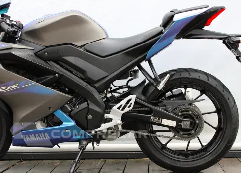YAMAHA YZF R15