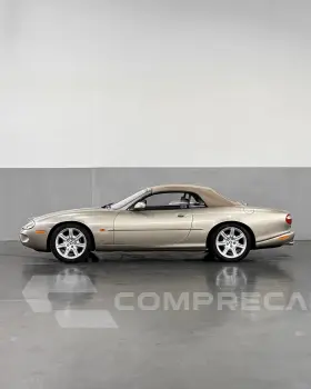 XK8 4.0 Conversível V8 32V