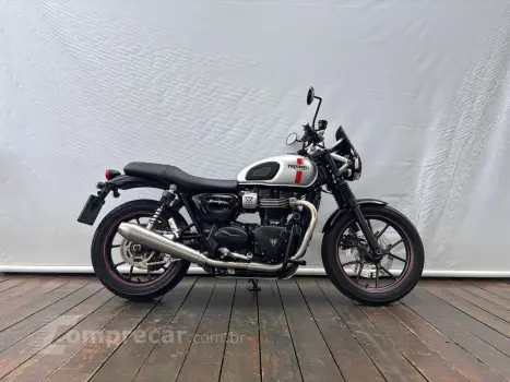TRIUMPH STREET TWIN