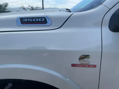 RAM 6.7 3500 Laramie Longhorn 4X4 CD 6 Cilindros Turbo