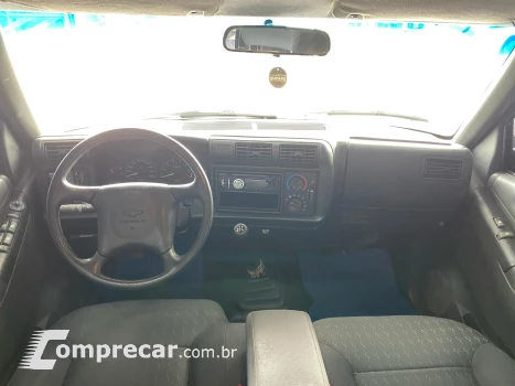 S10 2.2 MPFI DLX 4X2 CD 8V