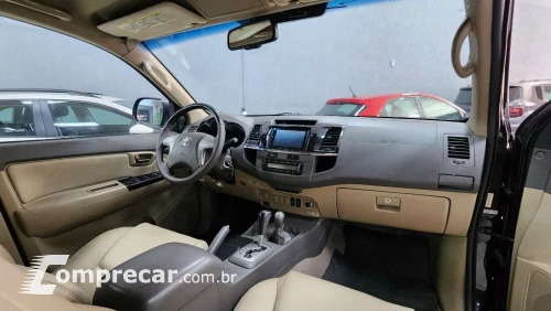 Hilux SW4 SRV D4-D 4x4 3.0 TDI Dies. Aut