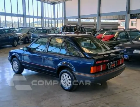 ESCORT 1.8 Guarujá 8V