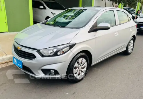 CHEVROLET Onix Hatch 1.0 4P FLEX LT 4 portas