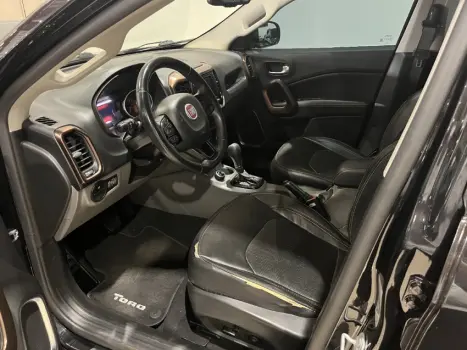 TORO 2.0 16V Turbo Volcano 4WD AT9