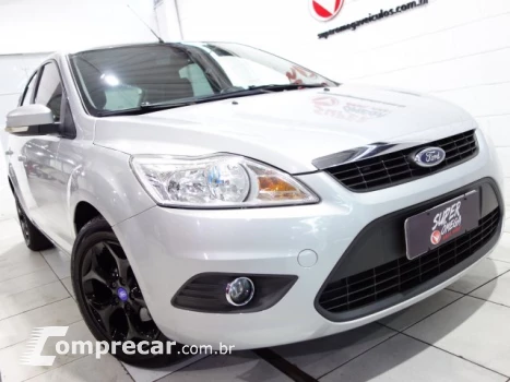 FOCUS HATCH - 2.0 GLX 16V 4P MANUAL