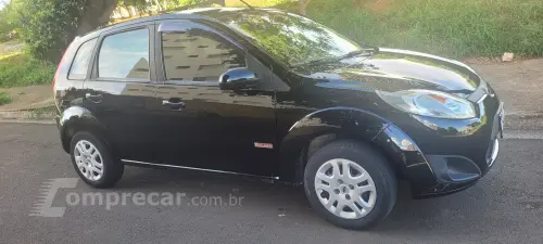 FIESTA 1.6 MPI Class Hatch 8V