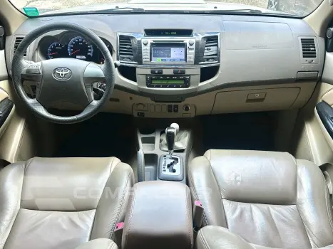 HILUX SW4 3.0 SRV 4X4 16V TURBO INTERCOOLER DIESEL 4P AUTOMÁ