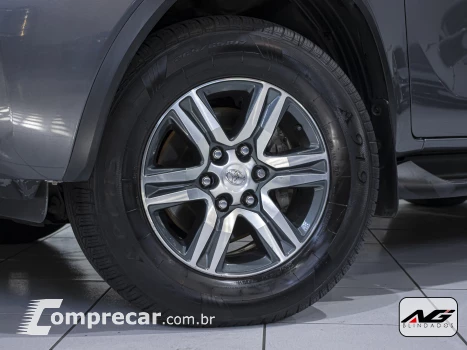 HILUX SW4 2.7 SRV 7 Lugares 4X2 16V