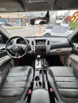 Pajero HPE 3.2 4x4 T.I. Dies. 5p Aut.