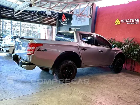 L200 TRITON 2.4 16V TURBO DIESEL OUTDOOR GLS CD 4X4 AUTOMÁTI