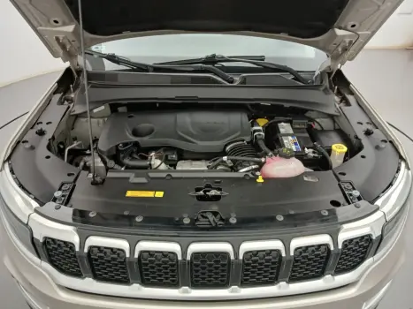 COMMANDER 1.3 T270 TURBO FLEX LIMITED AT6