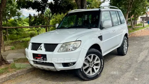 Mitsubishi PAJERO 2.0 TR4 4X2 16V 4 portas