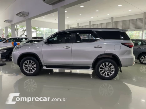 HILUX SW4 2.8 D-4d Turbo SRX 7L 4X4