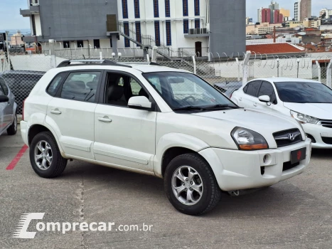 Hyundai TUCSON 2.0 MPFI GLS 16V 143cv 2WD 4 portas