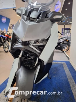 XMAX 300